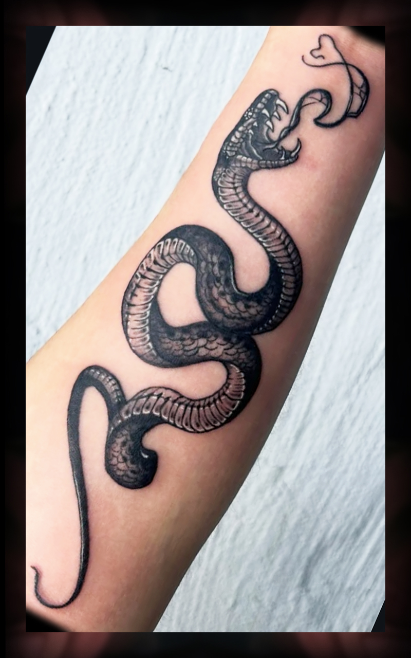 Skull on hand tattoo